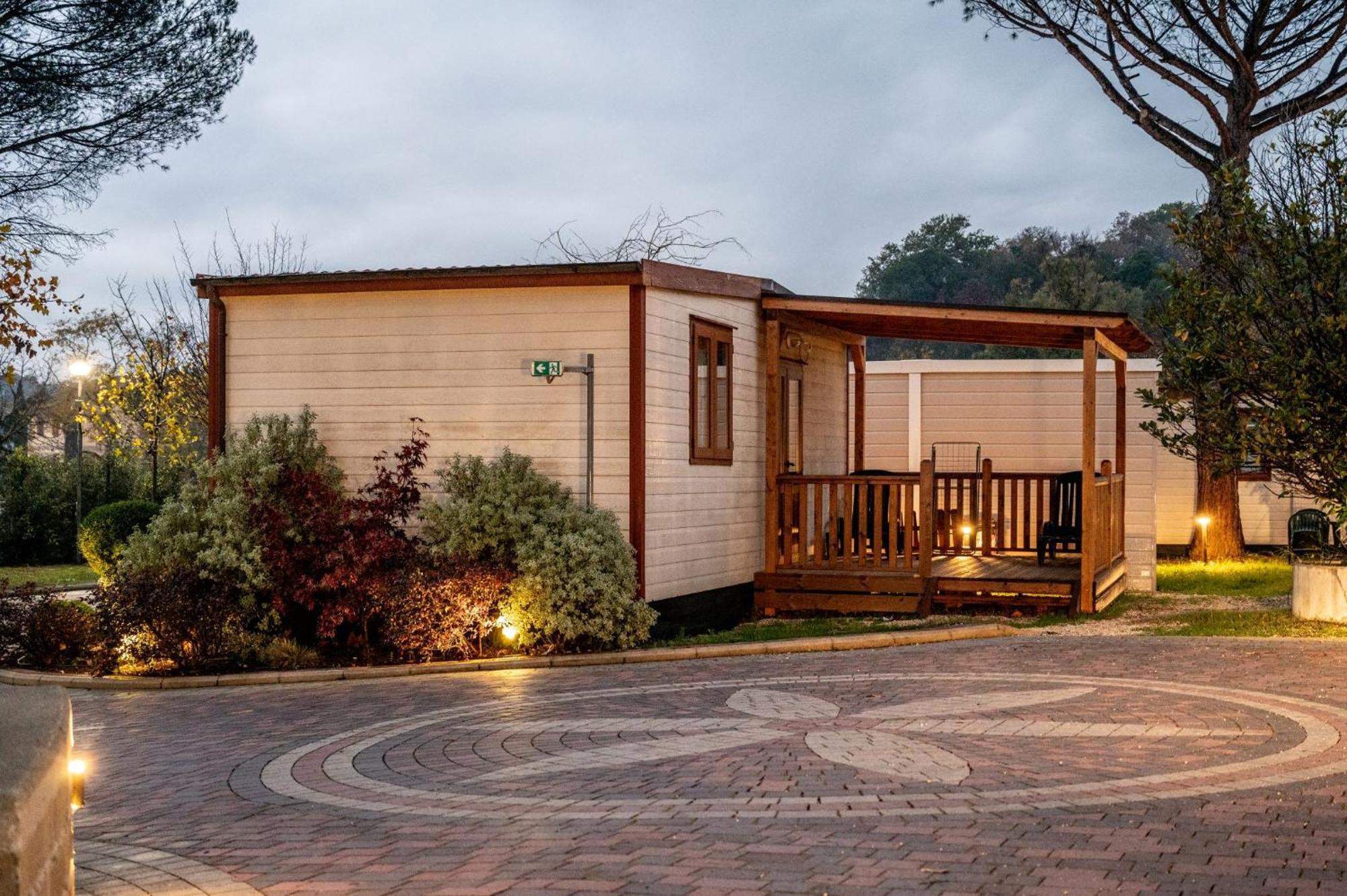 Flaminio Village Park Camping 4*